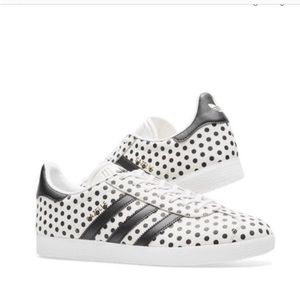 Gazelle Farm Rio x Adidas limited edition . Worn once. Little too big for me!